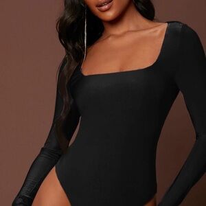 SHEIN Black Square Neck Bodysuit